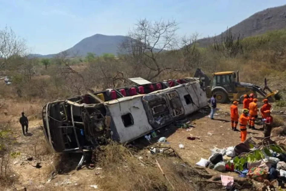 At least 15 dead in bus crash on Brazil’s AL-220 highway