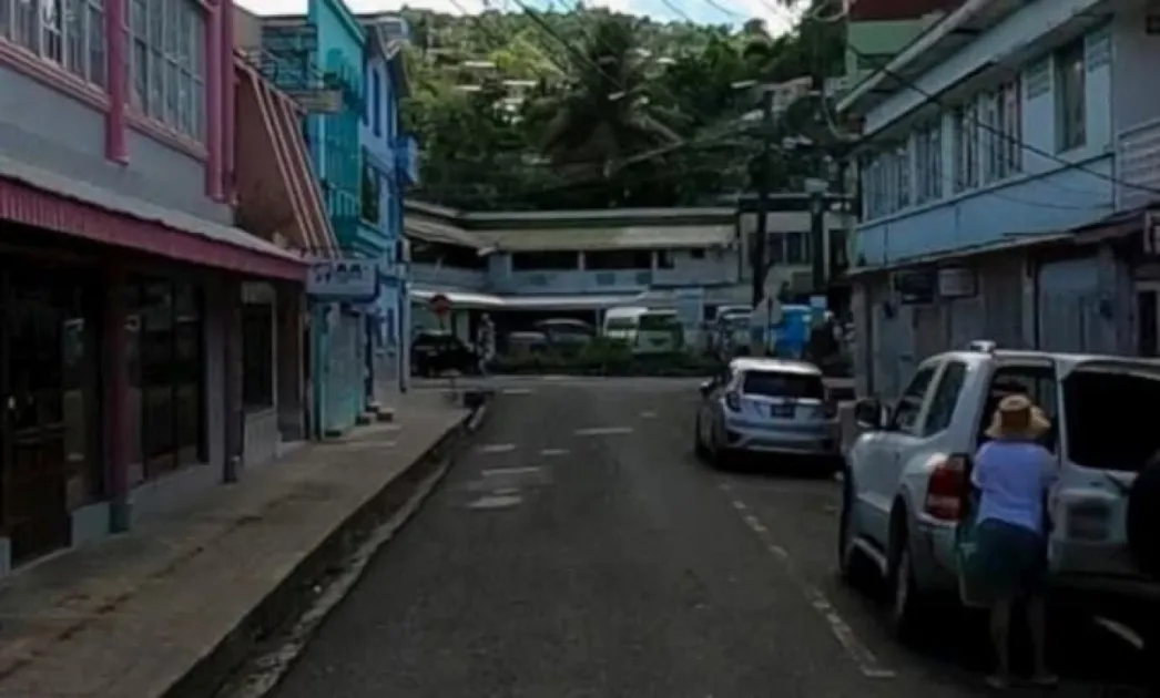Saint Lucia: Police hunt armed suspect after shootout